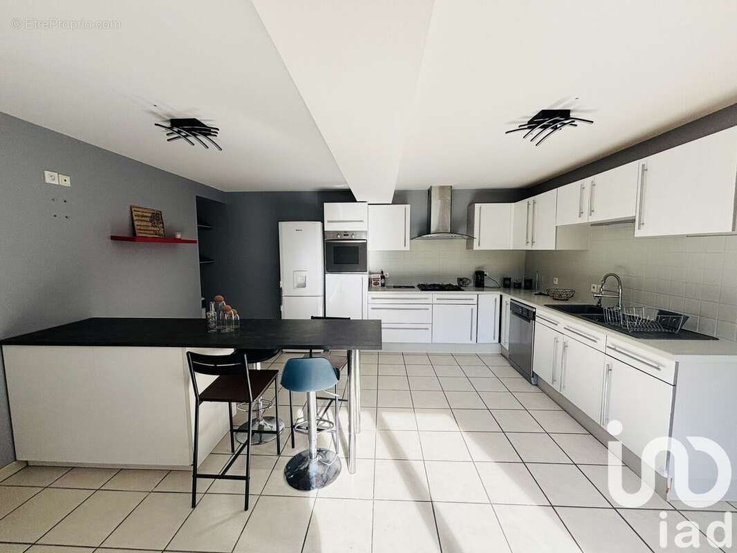 Photo 2 - Maison à ROUGE