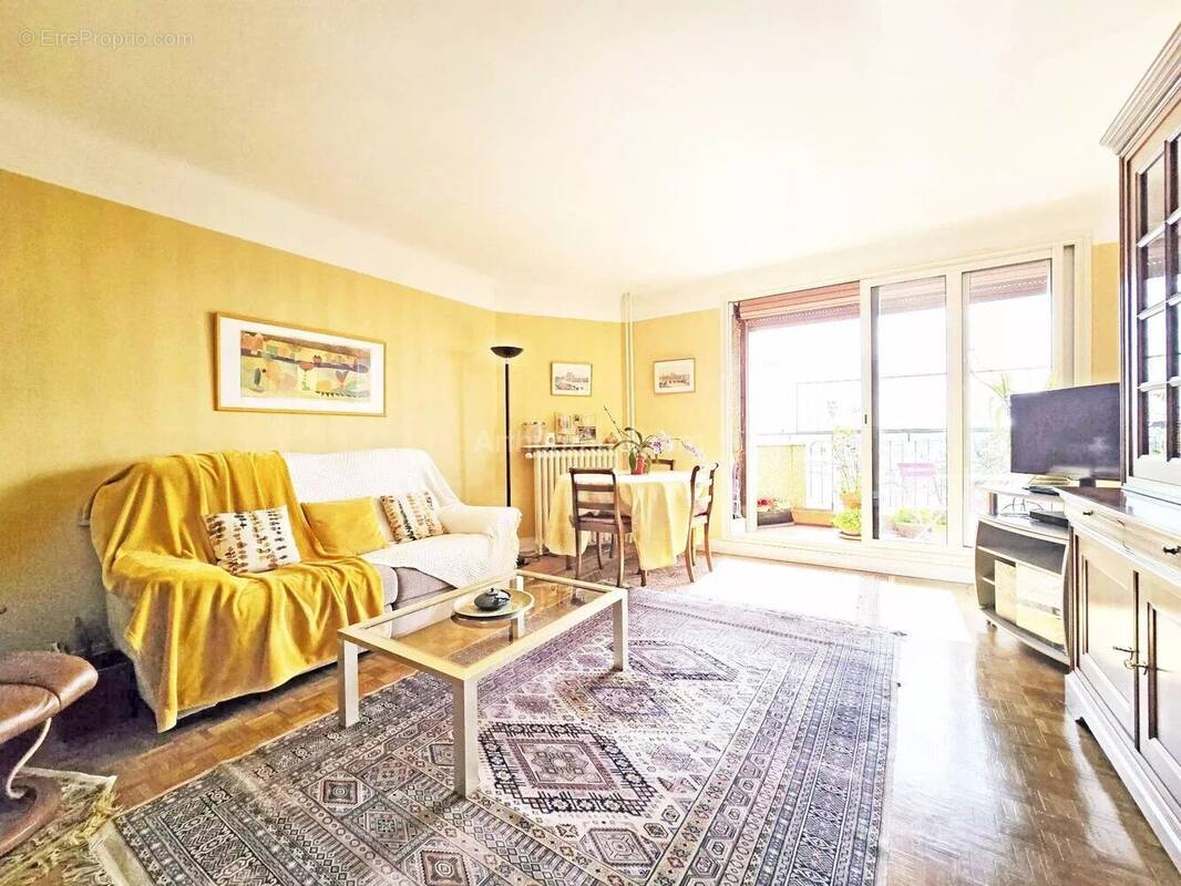 Appartement à NOGENT-SUR-MARNE