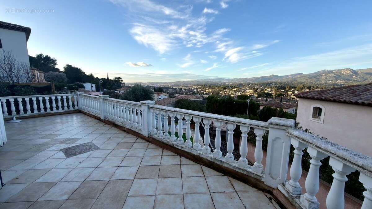 Maison à LA PENNE-SUR-HUVEAUNE