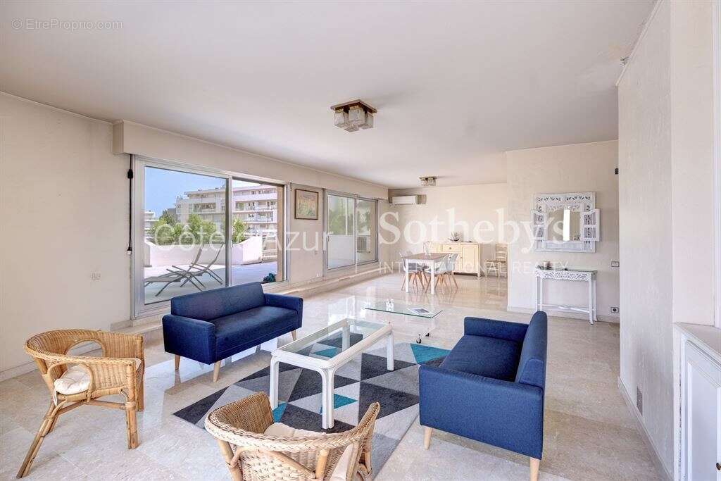 Cannes Basse Californie, appartement de 194 m² avec cinq chambres et 135 m² de terrasses - photo 4