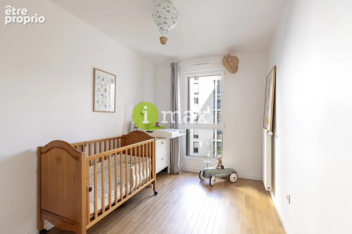 Clichy - 4 pieces balcon - 600 000 fai - photo 5