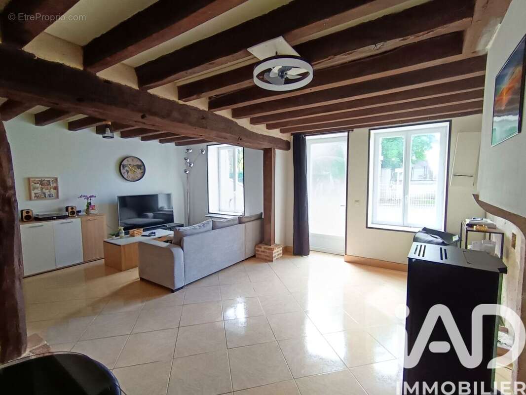 Maison 86 m² à Binas  - photo 3