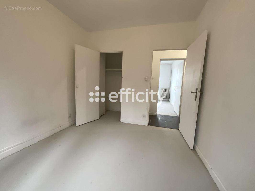 Appartement à PRIVAS