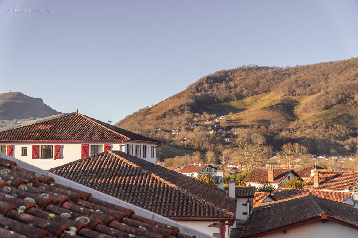Commerce à SAINT-JEAN-PIED-DE-PORT