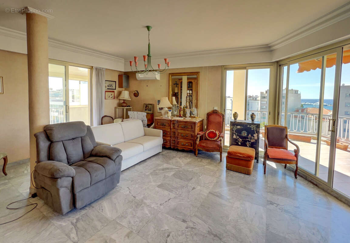 Appartement à CANNES