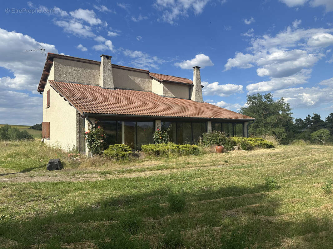 Maison à SAINT-CHRISTOPHE-SUR-DOLAISON