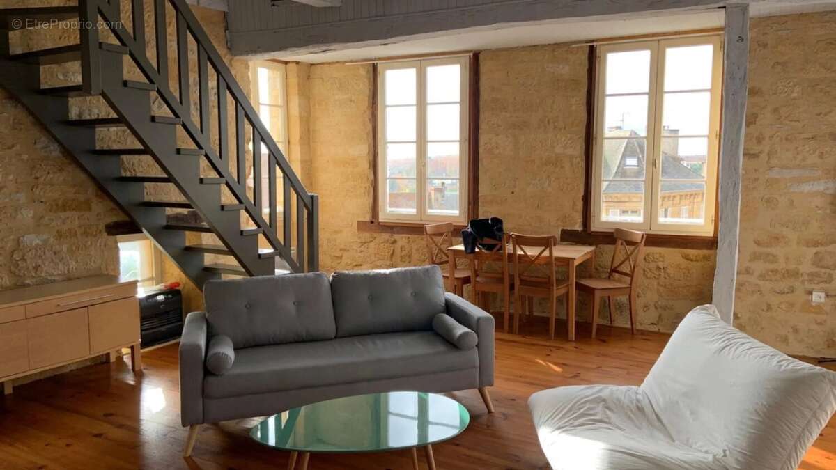 Appartement à GOURDON