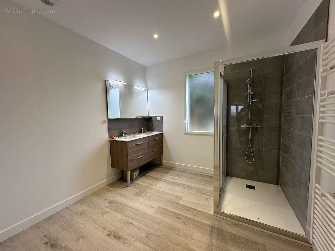 Maison à SAINT-YRIEIX-LA-PERCHE