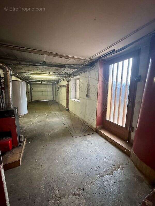 Maison à SERROUVILLE