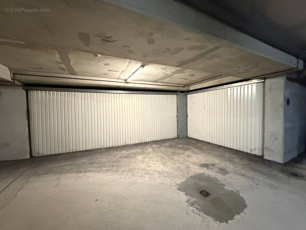 Parking à BEAUSOLEIL