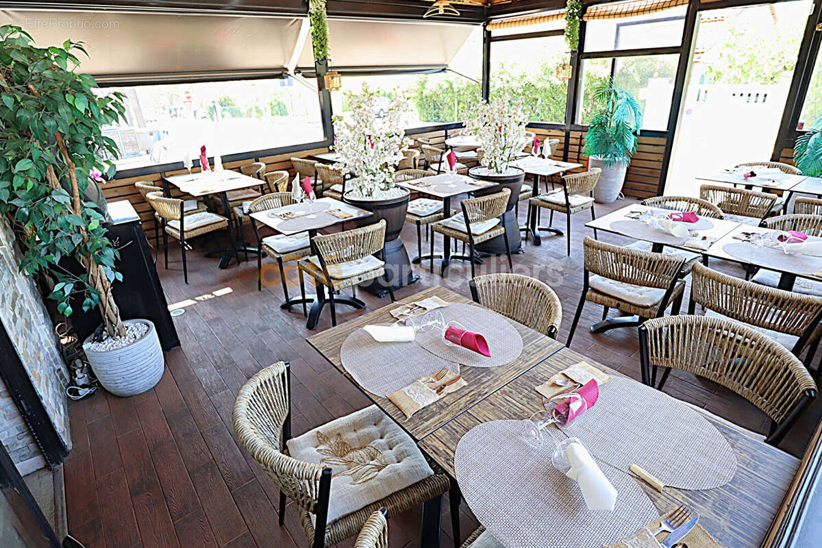 Fonds de commerce restaurant SAINT-AYGULF centre - photo 5