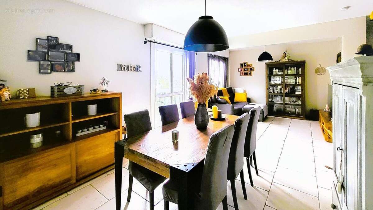 Photo 2 - Appartement à MARSEILLE-10E