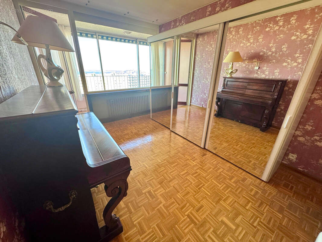 Appartement à MARSEILLE-9E