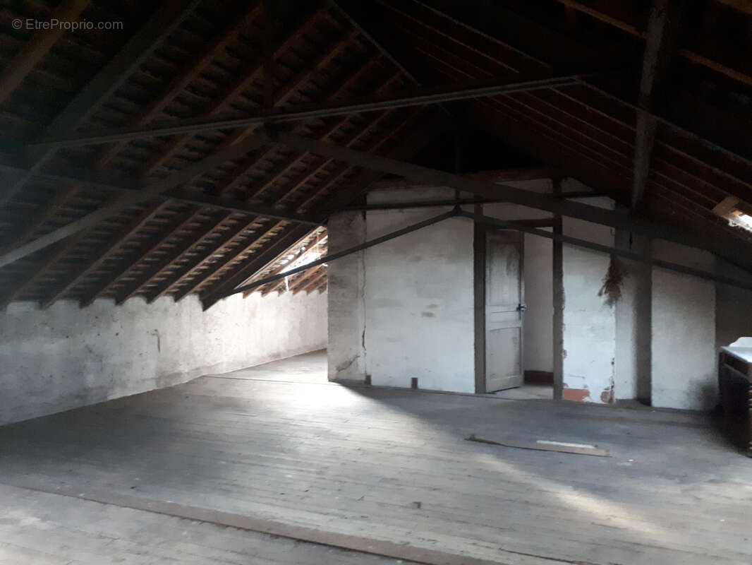 Maison à AVAILLES-LIMOUZINE