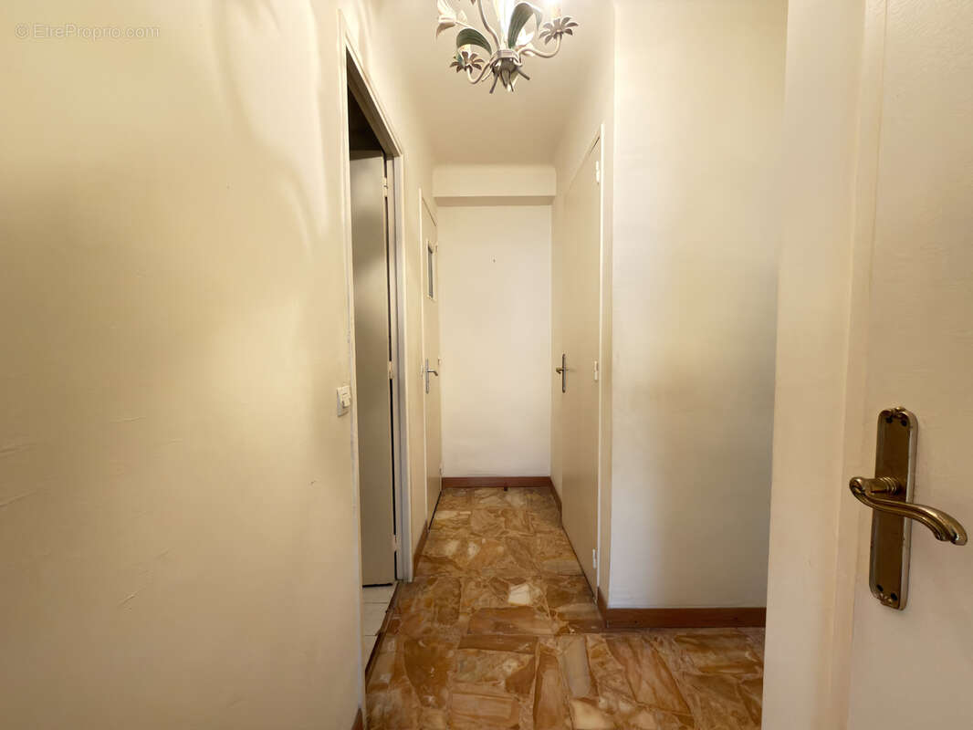 Appartement à MARSEILLE-7E