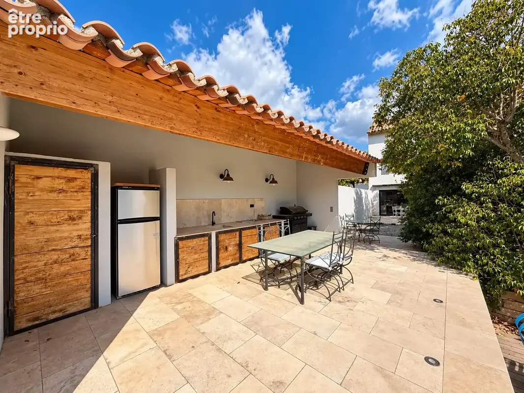 Bastide ancienne entièrement rénovée 170m2 sur 900m2 de terrain - photo 5