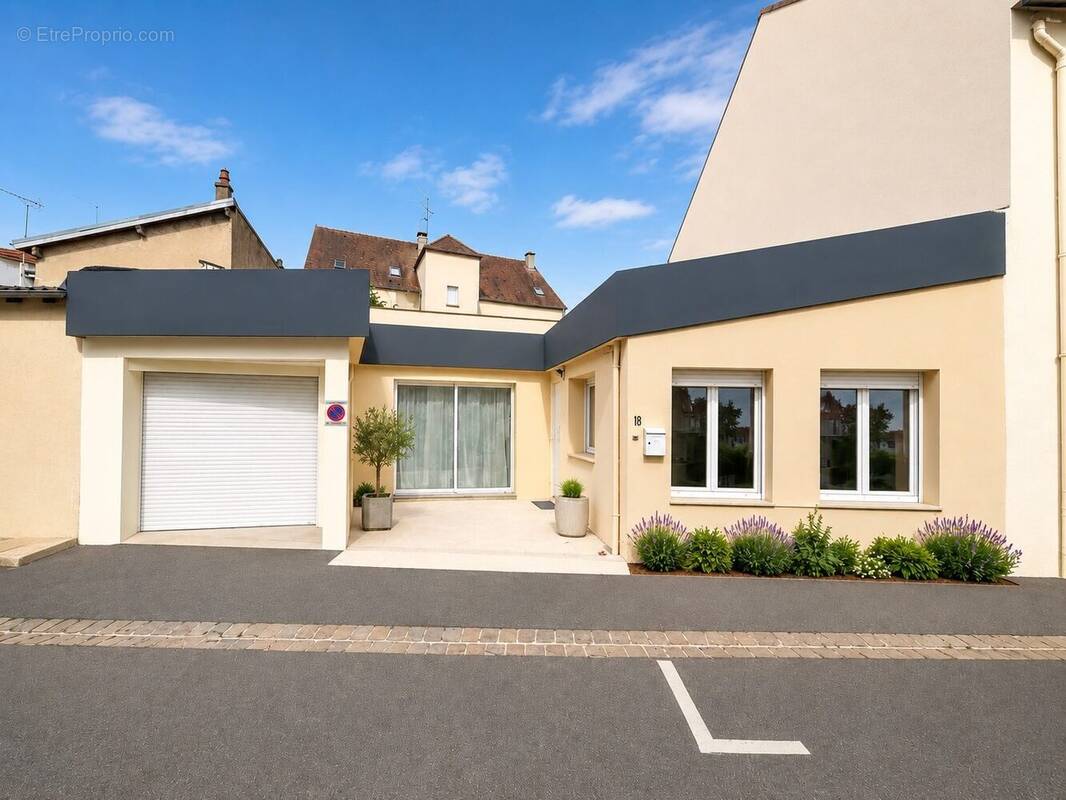 Maison à CHILLY-MAZARIN
