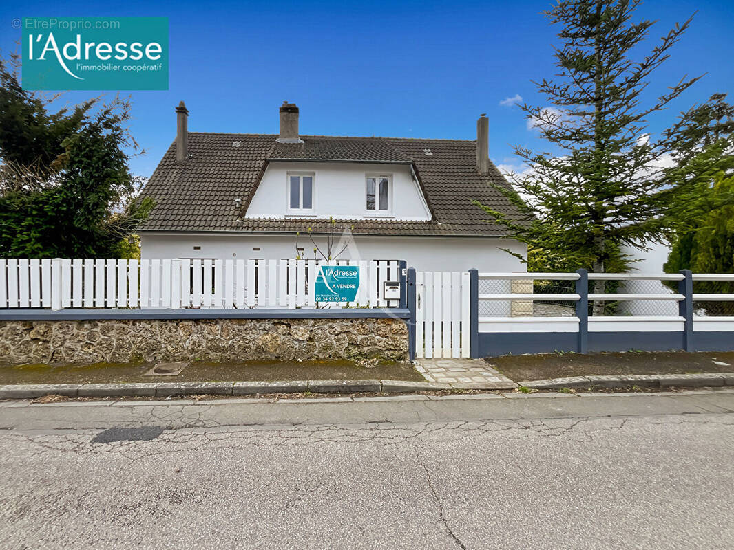 Maison à MEZY-SUR-SEINE