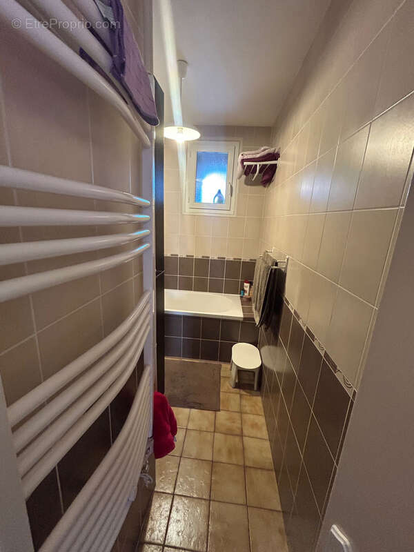 Appartement à MEYZIEU