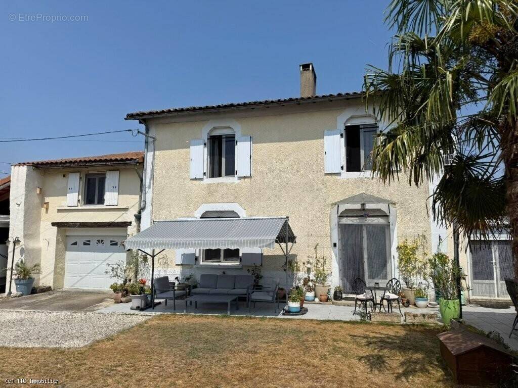 Maison à SAUZE-VAUSSAIS