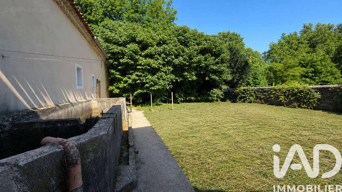 Photo 3 - Appartement à SAINT-JULIEN-DE-PEYROLAS