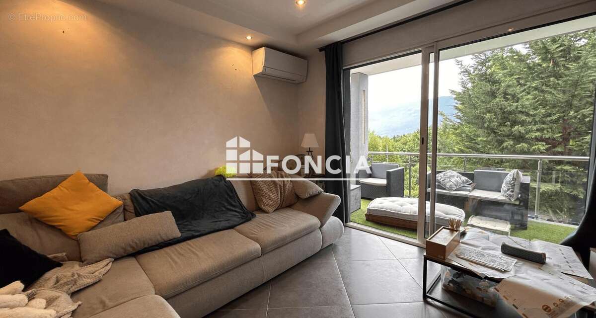 Maison contemporaine T5 de 2016 – 3 niveaux – Pompe à chaleur – Garage – Terrain de 733 m² - photo 7