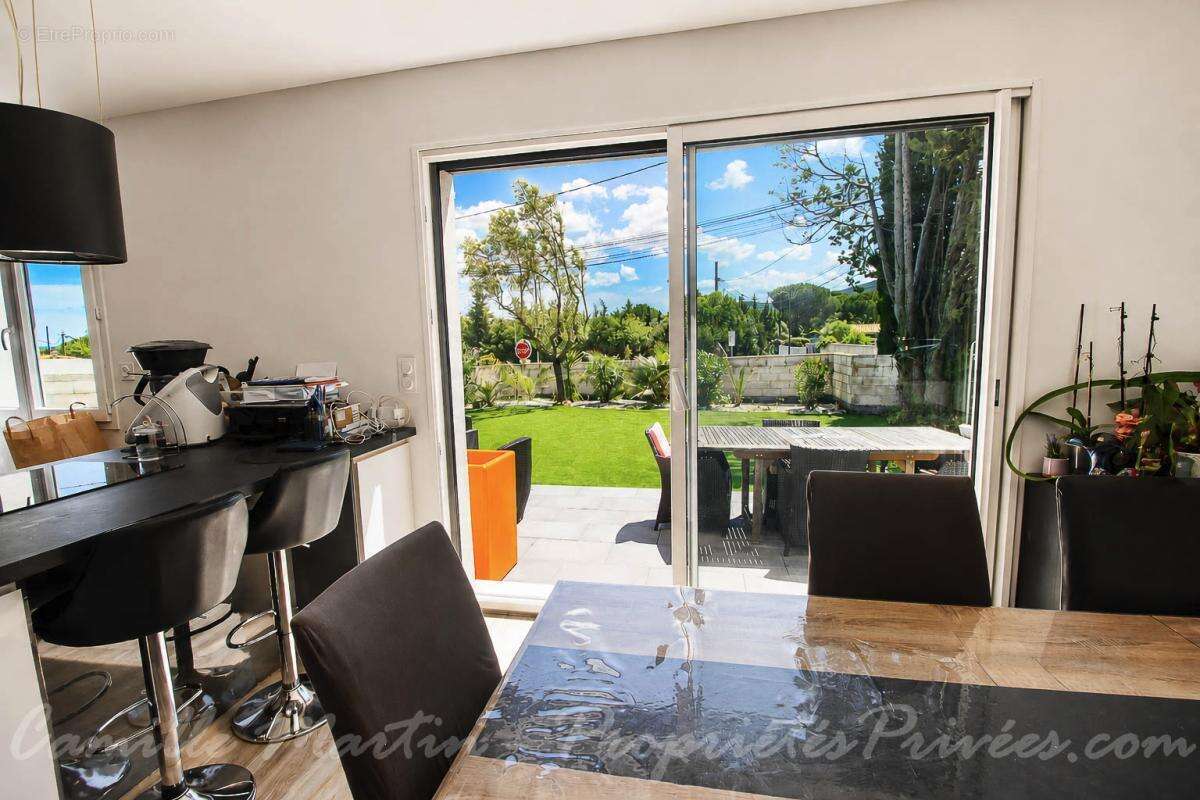 Maison à ROQUEBRUNE-SUR-ARGENS