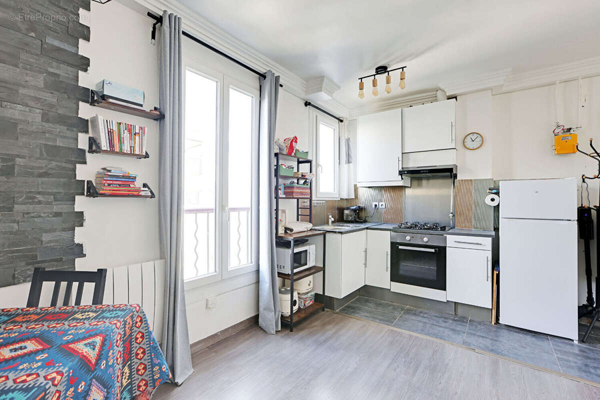 Appartement à PARIS-18E