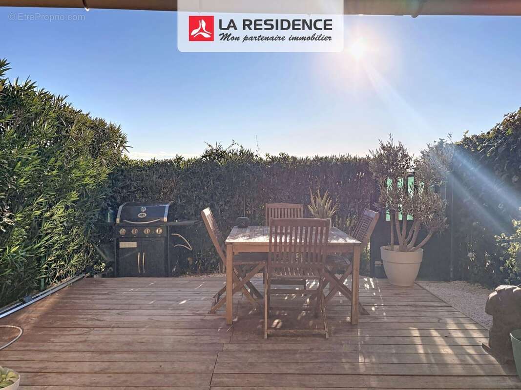 Appartement à ROQUEBRUNE-SUR-ARGENS