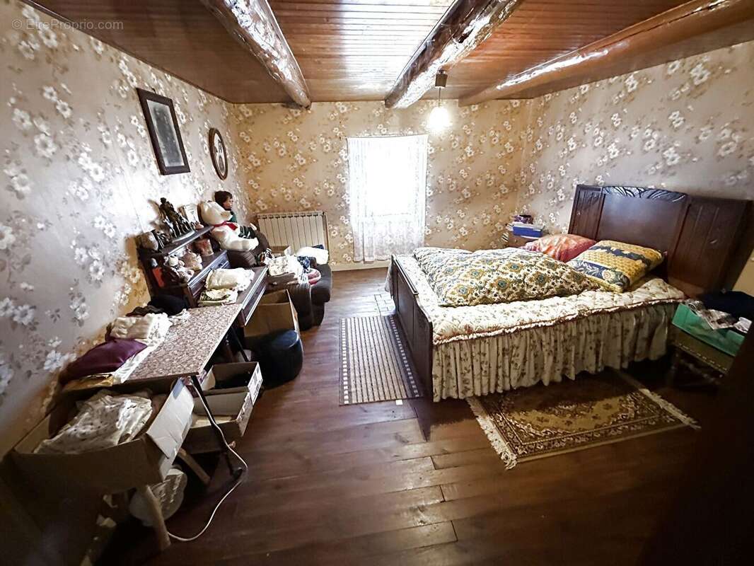 Maison à LAURIE