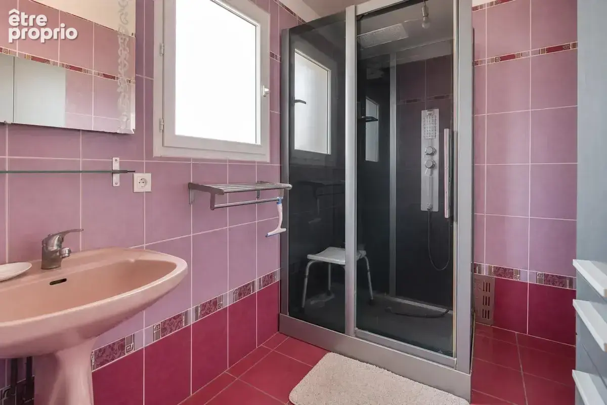 31170 - tournefeuille – quartier le pahin – maison 8 pièces - 190 m² environ – 5 chambres - terrain clos 950 m² environ - - photo 12