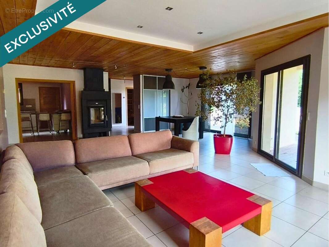 Maison 223 m² à Aydat  - photo 4