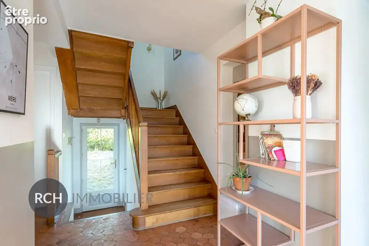 Exclusivité - Grande maison familiale sur un beau jardin au calme - photo 12