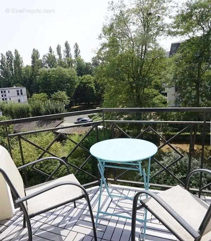 Appartement à VERNEUIL-SUR-SEINE