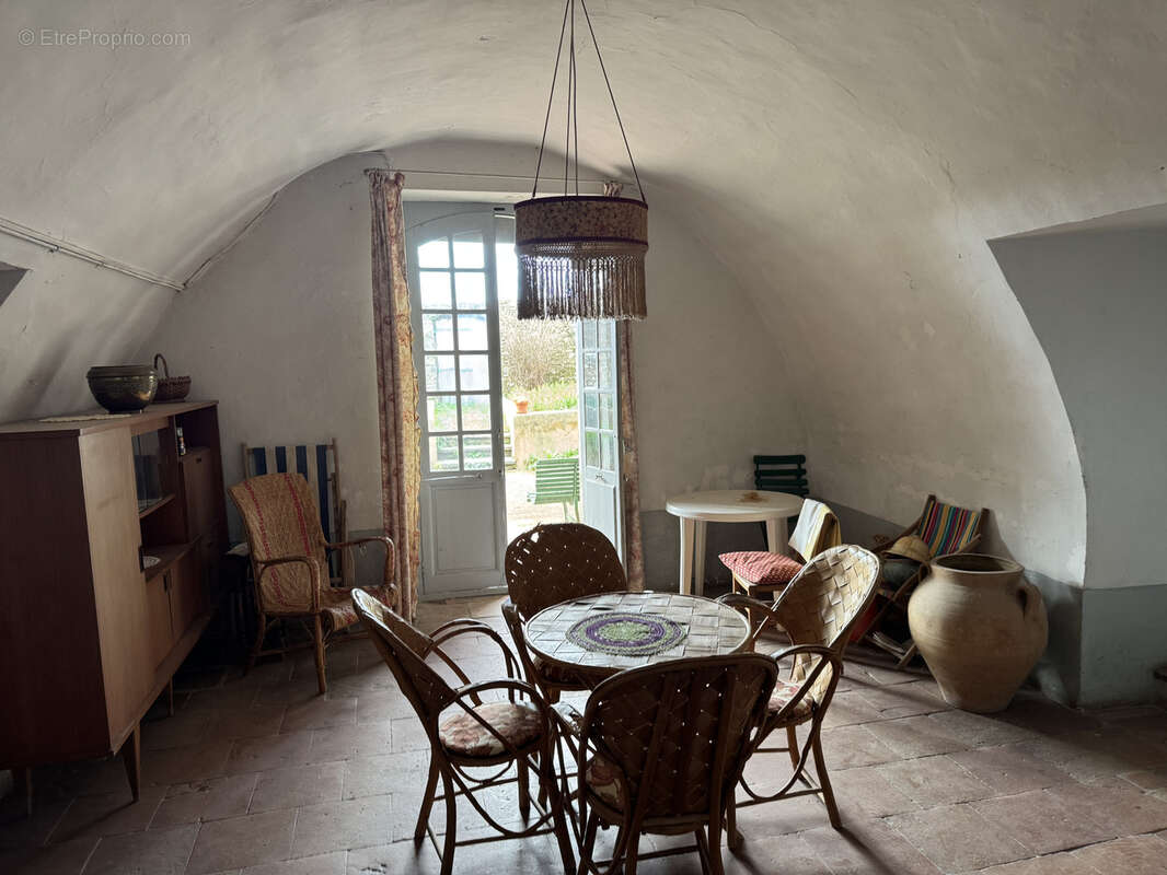 Maison à MONTPEYROUX