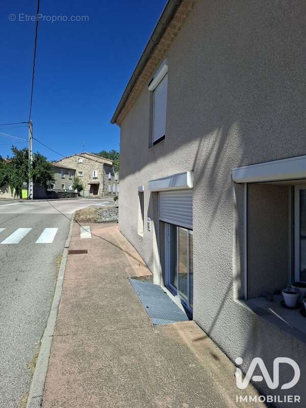 Maison 71 m² à Saint-Jean-De-Muzols  - photo 2