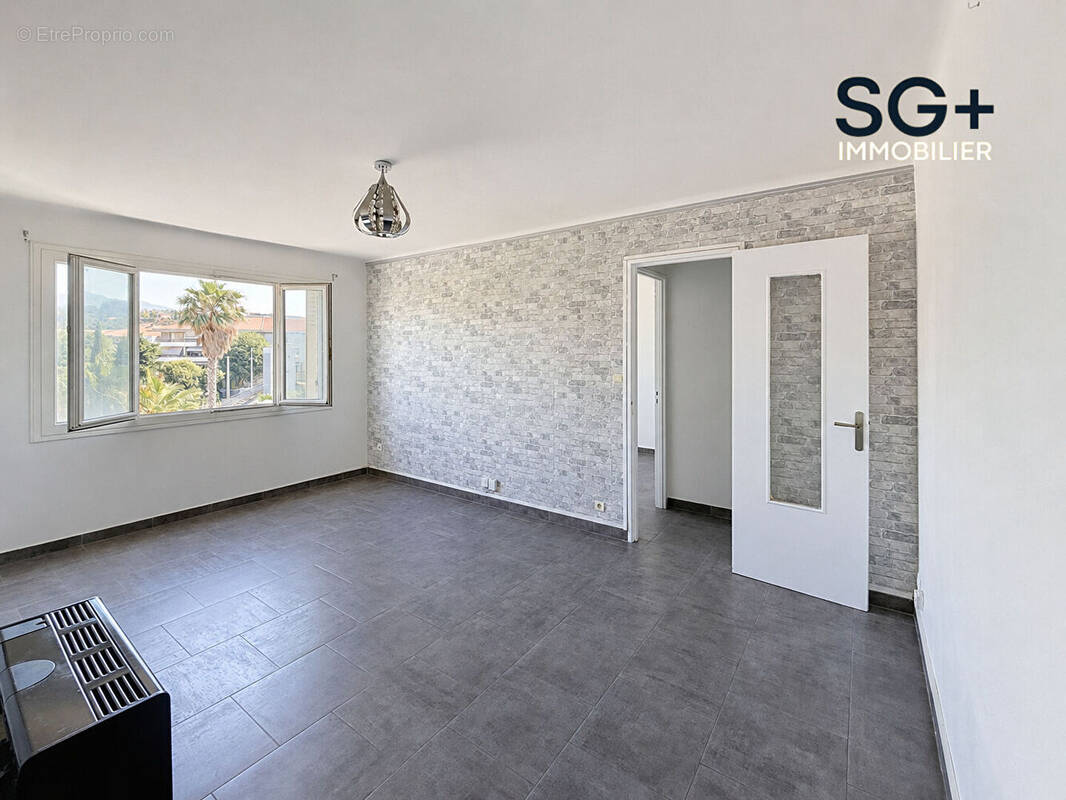 Appartement à MARSEILLE-14E