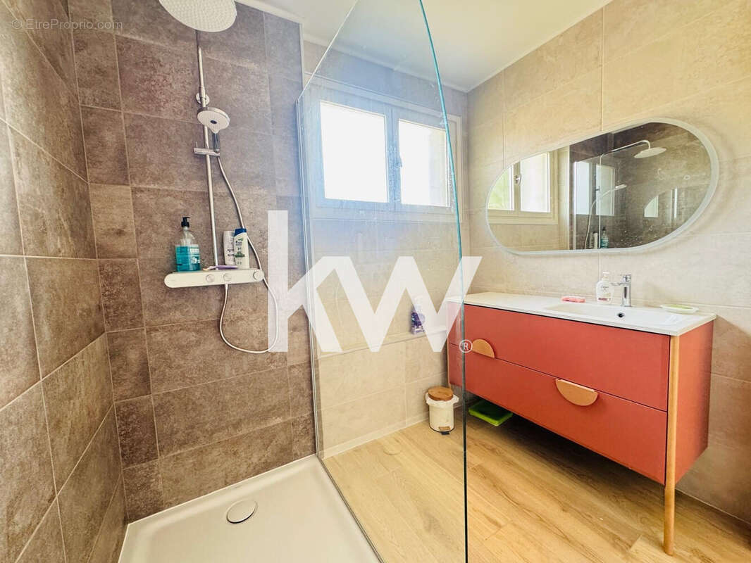 Maison 154 m² à Montchal  - photo 6