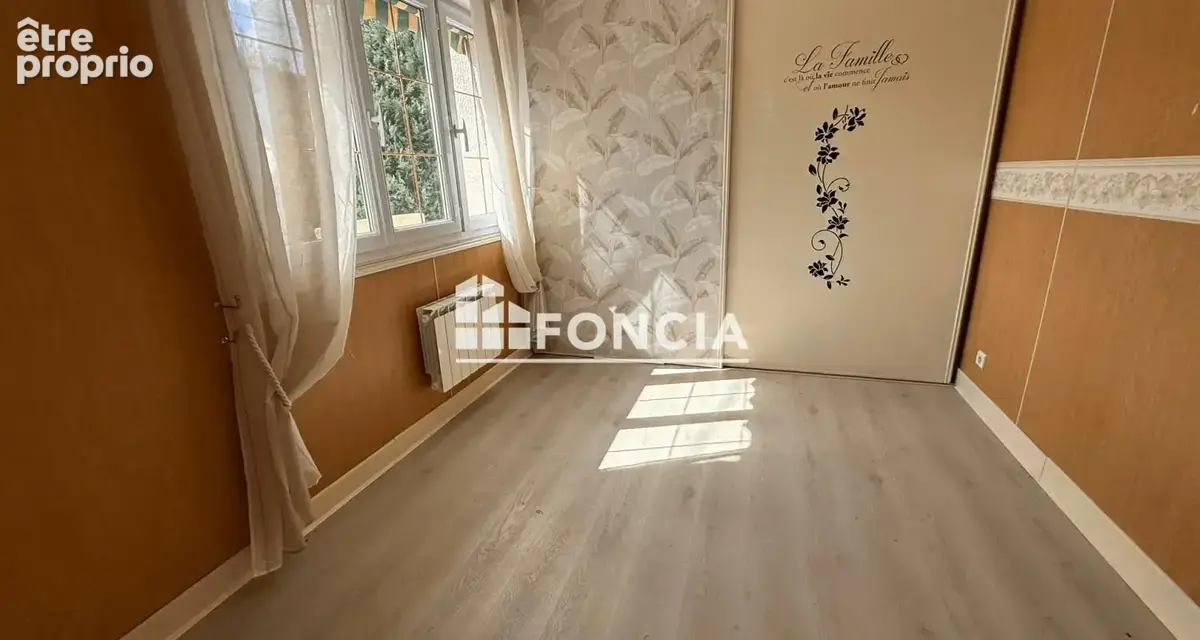 Yvre l'eveque : maison independante aux beaux volumes - photo 8