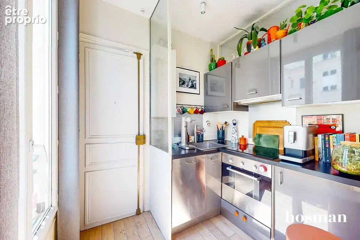 PARIS 9 - RUE DE TREVISE - Magnifique appartement 2 pièces très lumineux et calme - photo 2