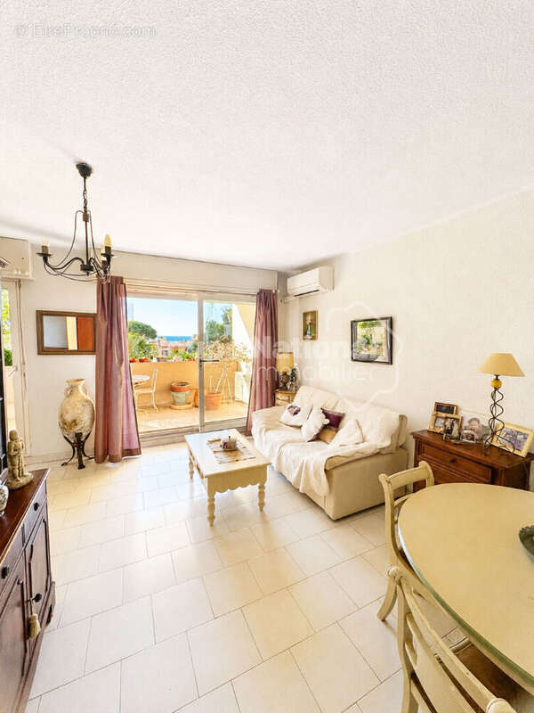 Appartement à CARRY-LE-ROUET