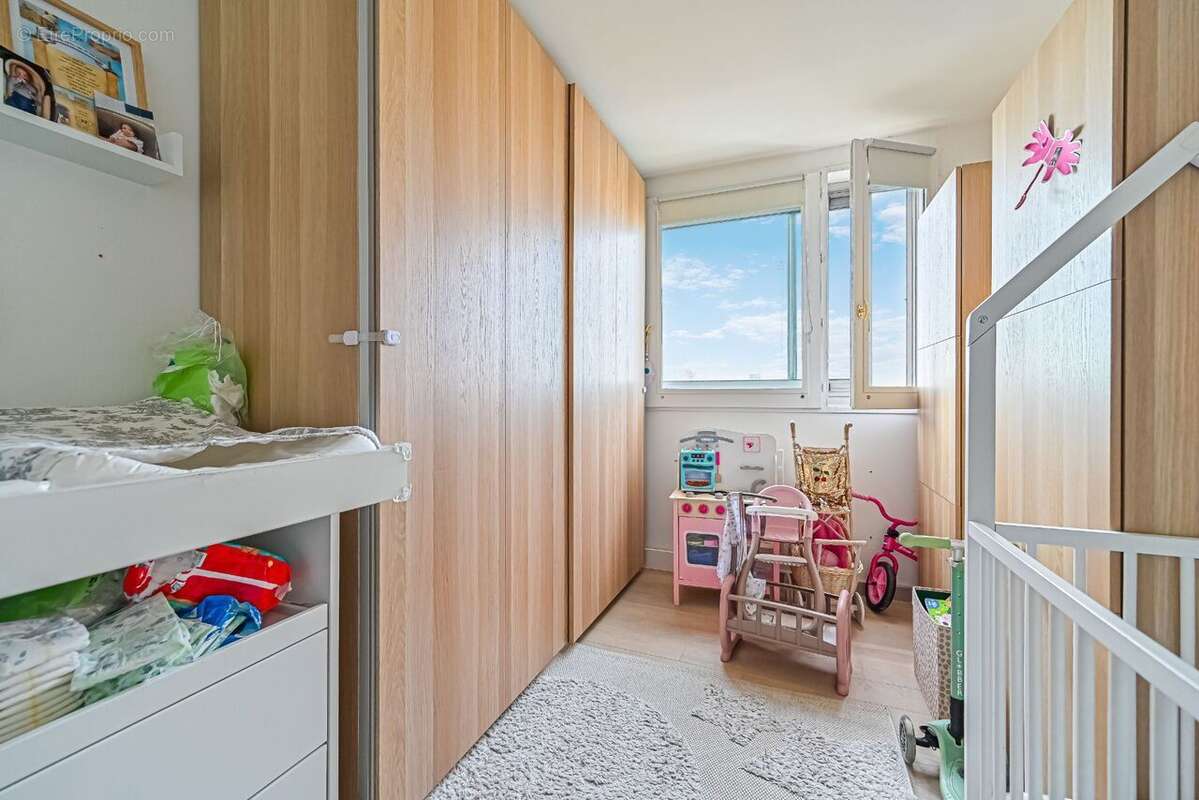 Appartement 67 m² à Charenton-Le-Pont  - photo 8