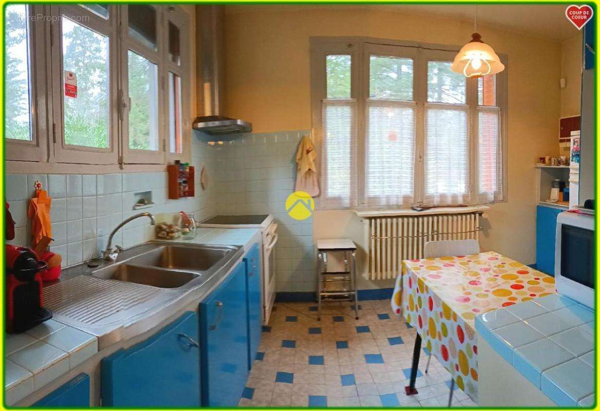 Maison à NEUVY-SUR-BARANGEON