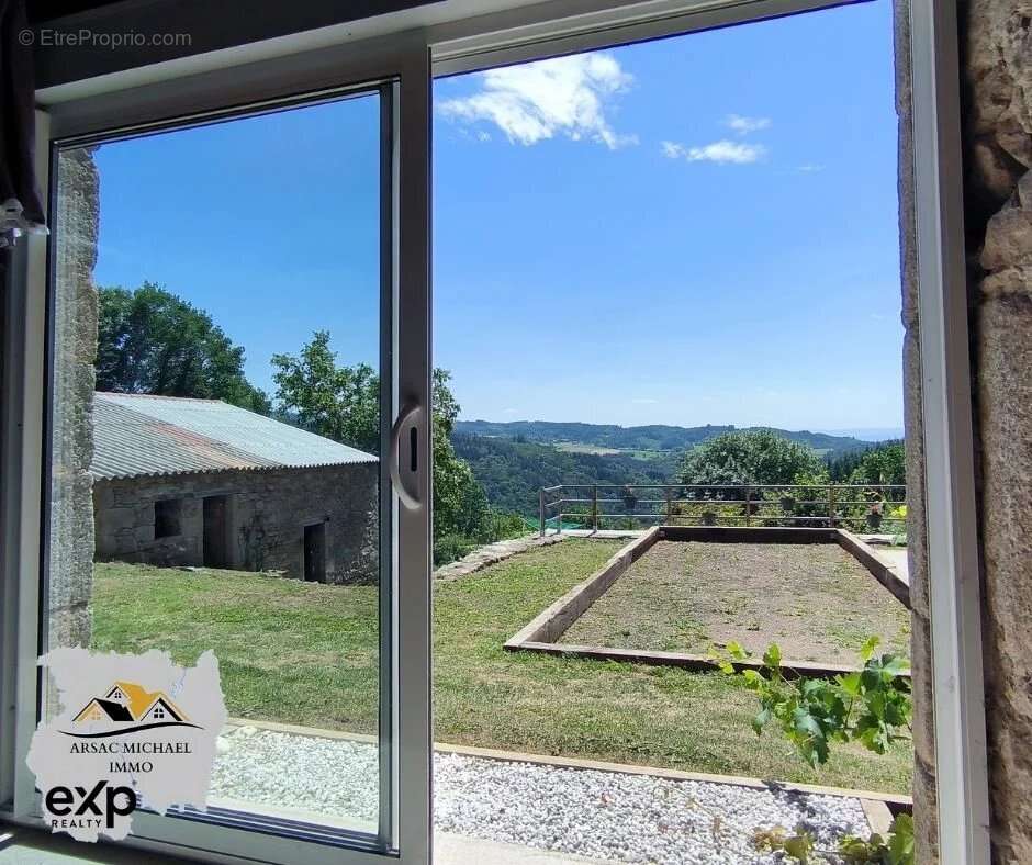 Maison à VERNET-LA-VARENNE