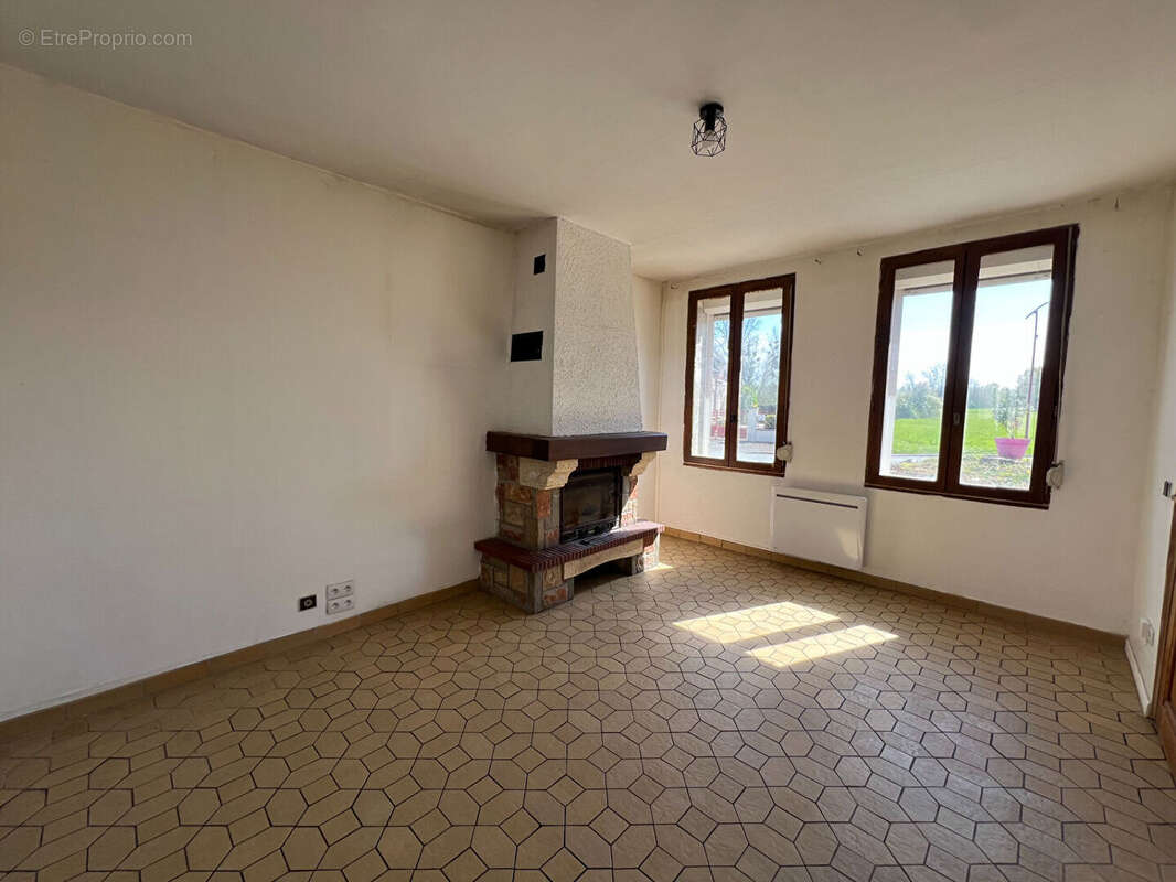 Maison à ANGUILCOURT-LE-SART