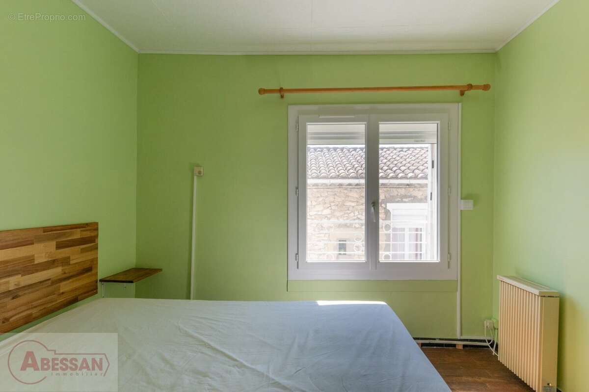 Maison à LA CALMETTE