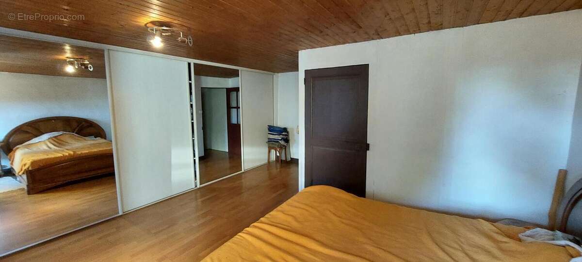 Maison à REVEL-TOURDAN