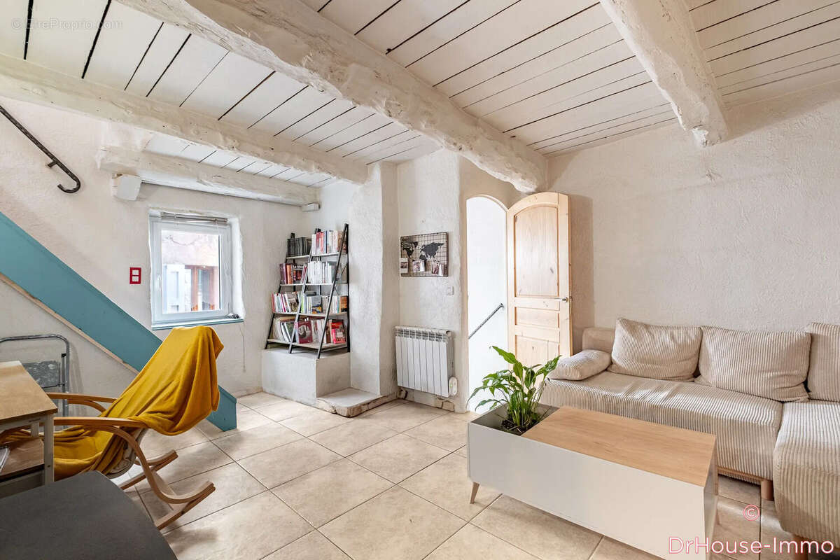 Maison à SAINT-VALLIER-DE-THIEY