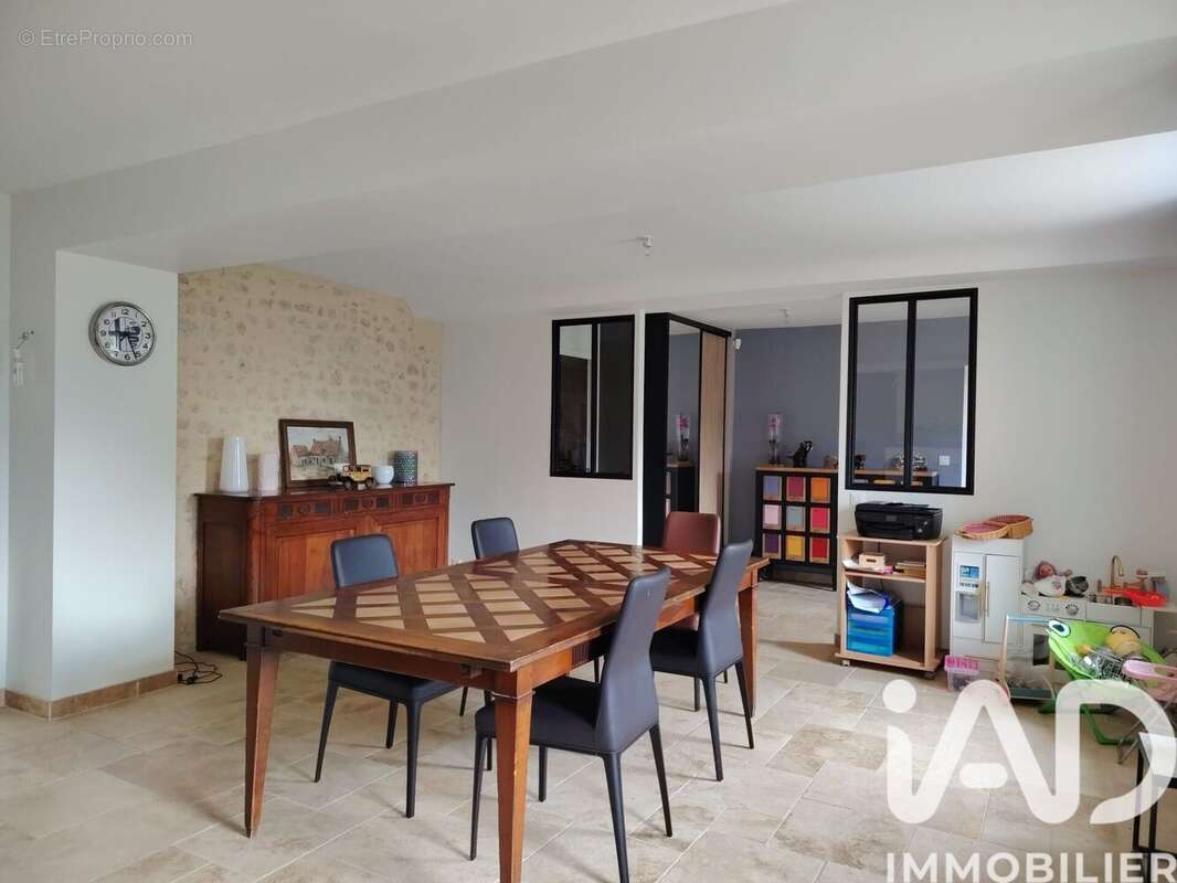 Maison 217 m² à Le Mele-Sur-Sarthe  - photo 5