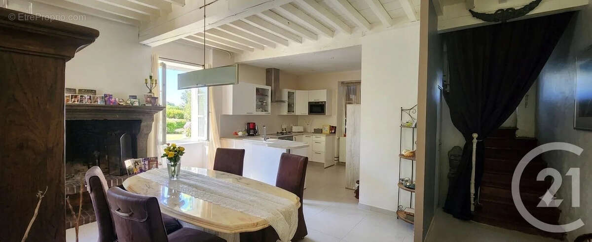 Maison à BAZOCHES